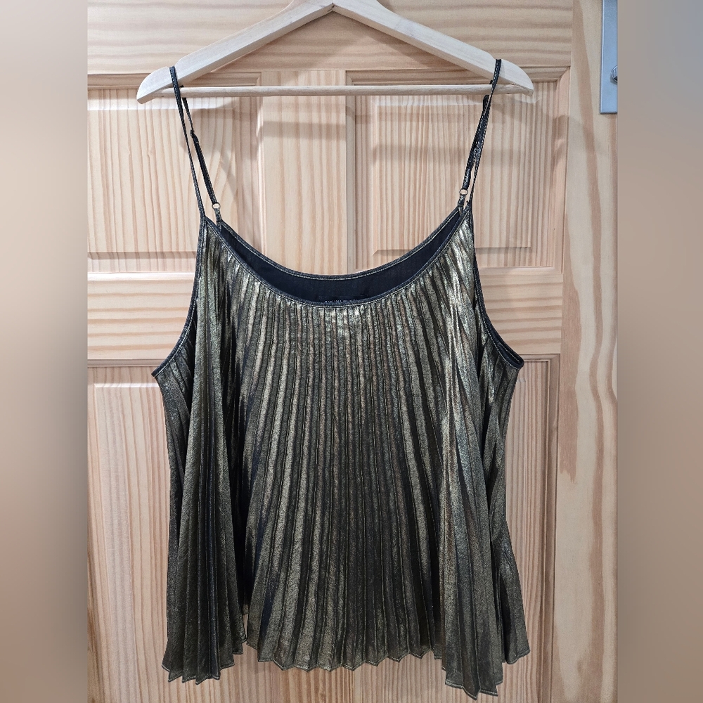 Banana republic Sleeveless tank top metallic pleated size xlarge goldish black